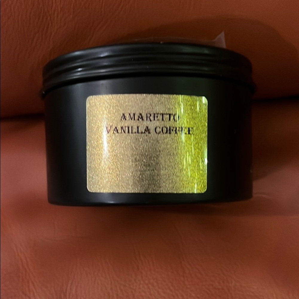 Amaretto Vanilla Coffee candle- Black and Gold
